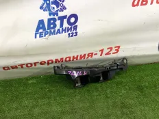 Кронштейн бампера Mercedes C180 2014 A2058850365 W205 274.910, задний левый