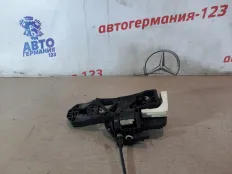 Кронштейн ручки двери Mercedes S class 2006 A2217601134 W221, передний левый