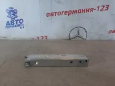 Кронштейн усилителя бампера BMW 218i 2014 51117302522 F45 B38A15A, передний правый