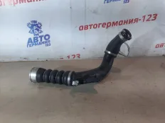 Патрубок интеркулера BMW 218i 2014 13718655836 F45 B38A15A