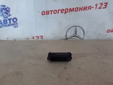 Кнопка открывания багажника Mercedes S class 2006 A2217500893 W221