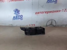 Кронштейн бампера Mercedes C200 2011 A2048800503 W204, задний левый