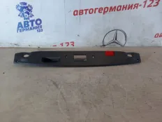 Накладка двери багажника Mercedes C200 2011 A2047580002 W204