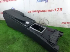 Консоль Mercedes C200 2011 A20468065509051 W204 271.860