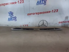 Накладка крышки багажника Mercedes C180 2011 A2047400793 W204