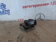 Суппорт тормозной Mercedes V220 2016 A4474208300 W447 651.950, задний правый