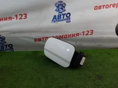 Лючок бензобака Mercedes C180 2013 A2047500103 W204 271.820