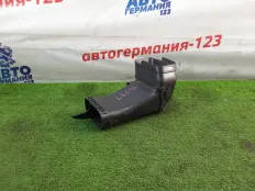 Воздуховод BMW 320 2013 13717597584 F30 N20B20B, правый