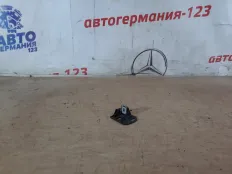 Кронштейн фары BMW 3 SERIES 2006 51647136828 E90, правый