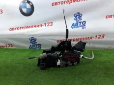 Замок двери Mercedes C200 2011 A2047202935 W204 271.860, передний левый