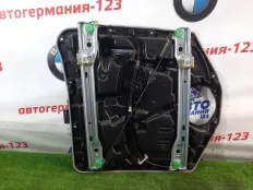 Стеклоподъемник Mercedes V220 2016 A4477204000 W447 651.950, передний правый