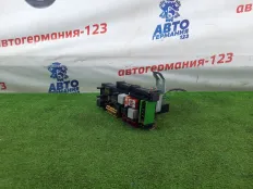 Блок предохранителей Mercedes C200 2011 A2049004803 W204 271.860