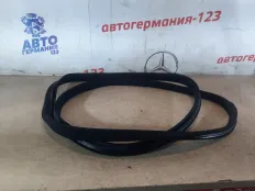 Уплотнение двери Mercedes C200 2011 A2046970951 W204 271.860, переднее левое