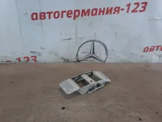 Кронштейн Mercedes C180 2013 A2128850314 W204 271.820, правый