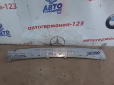 Молдинг бампера Mercedes GLE300 2014 A1668852174 X166, задний