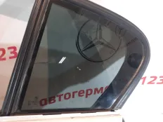 Форточка двери BMW 1 SERIES 2012 51357269561 F20, левая