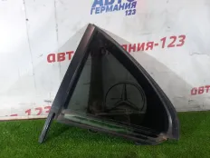 Форточка двери Mercedes C class 2018 A2057300055 W205, левая