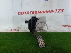 Педаль газа Mercedes GLA180 2014 A2463001804 X156 270.910