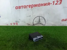 Блок управления парктроником Mercedes GLA180 2014 A0009003706 X156 270.910
