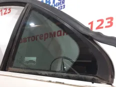 Форточка двери Mercedes C class 2011 A2047303500 W204, левая