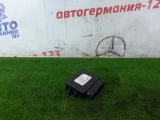Блок управления стояночным тормозом Mercedes GLA180 2014 A2469003417 X156 270.910