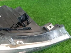 Фара BMW 320 2013 63117338700 F30 N20B20B, правая