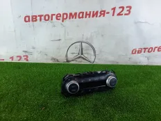 Блок управления климат-контролем Mercedes GLA180 2014 A2469003816 X156 270.910
