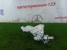 Главный тормозной цилиндр Mercedes GLA180 2014 A2464300401 X156 270.910