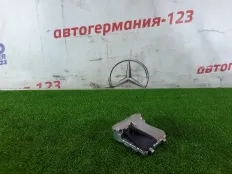 Камера переднего вида Mercedes GLA180 2014 A0009057302 X156 270.910