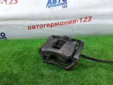 Суппорт тормозной Mercedes CLA180 2015 A0004216781 C117 270.910, передний левый