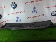 Жабо (решетка под лобовое) Mercedes GLA180 2014 A1768300113 X156 270.910