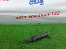 Форсунка омывателя фар Mercedes C180 2013 A2048602847 W204 271.820, правая