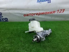 Главный тормозной цилиндр Mercedes E400h 2013 A2124300401 W212 276.952