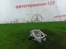 Вакуумный насос тормозов Mercedes GLA250 2014 A2701800901 X156 270.920