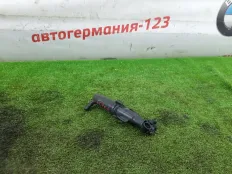 Форсунка омывателя фар BMW 520d 2012 61677377668 F10 N47D20C, правая