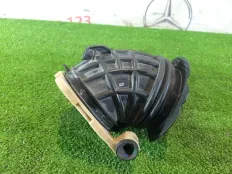 Резонатор воздушного фильтра Mercedes E400h 2013 A2760900104 W212 276.952