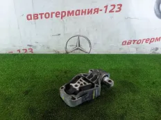Опора двигателя Mercedes GLA250 2014 A2462401209 X156 270.920