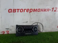 Блок управления климат-контролем Mercedes C200 2013 A2049006608 W204 271.860