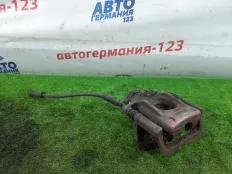 Суппорт тормозной Mercedes GLA250 2014 A0004233481 X156 270.920, задний правый