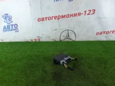 Блок управления парктроником Mercedes GLA250 2014 A0009001705 X156 270.920