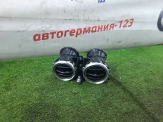Дефлектор воздушный Mercedes E220d 2017 A2138307700 W213 654.920, левый