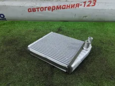 Радиатор печки Mercedes V220 2017 A0008306401 W447 651.950, задний