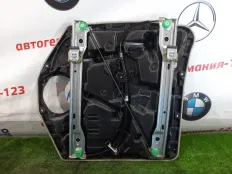 Стеклоподъемник Mercedes V220 2017 A4477203900 W447 651.950, передний левый