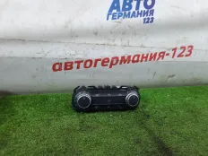 Блок управления климат-контролем Mercedes A180 2016 A2469003616 W176 270.910