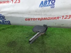Петля капота Mercedes V220 2017 A4478804500 W447 651.950, левая