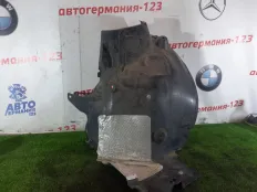 Подкрылок задняя часть Mercedes C200 2011 A2046984030 W204 271.860, передний правый