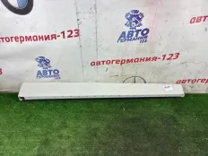 Накладка двери BMW X3 2012 51138052082 F25 N20B20A, передняя правая