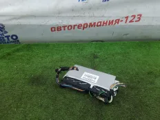 Блок управления подвеской Mercedes C200 2013 A2049006413 W204 271.860
