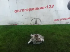 Вакуумник Mercedes C180 2014 A2711800000 W204 271.820