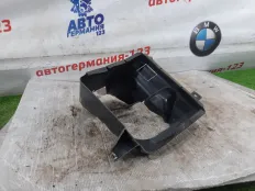 Воздуховод BMW 525i 2012 51747200790 F10 N20B20B, правый